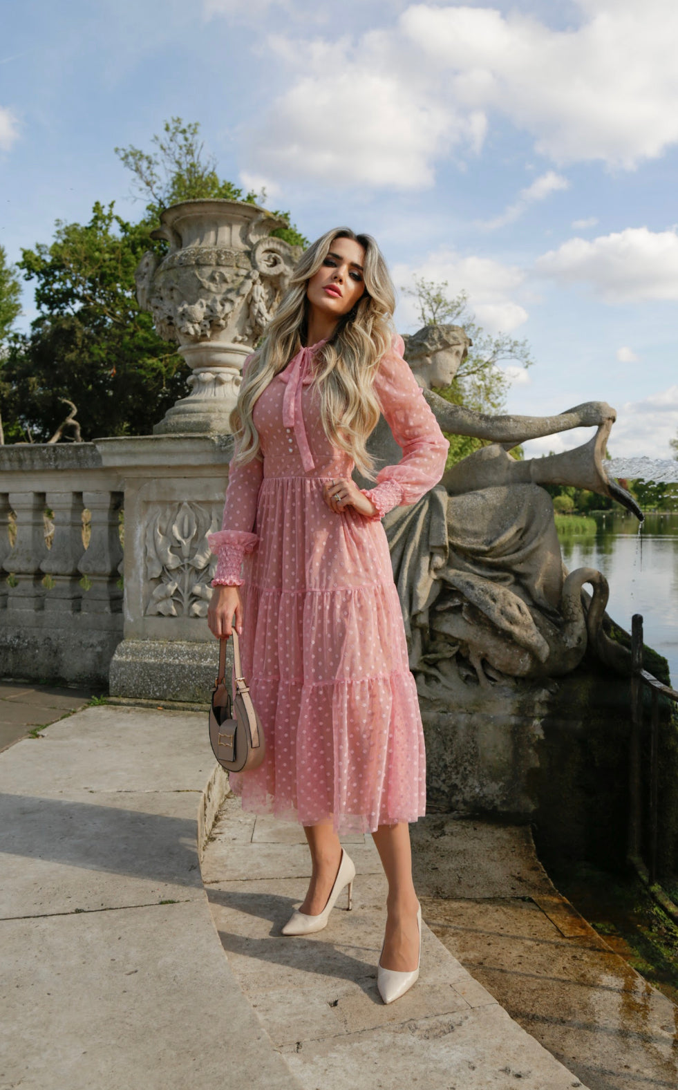 Katarina - Light Pink Lightweight Midi Dress