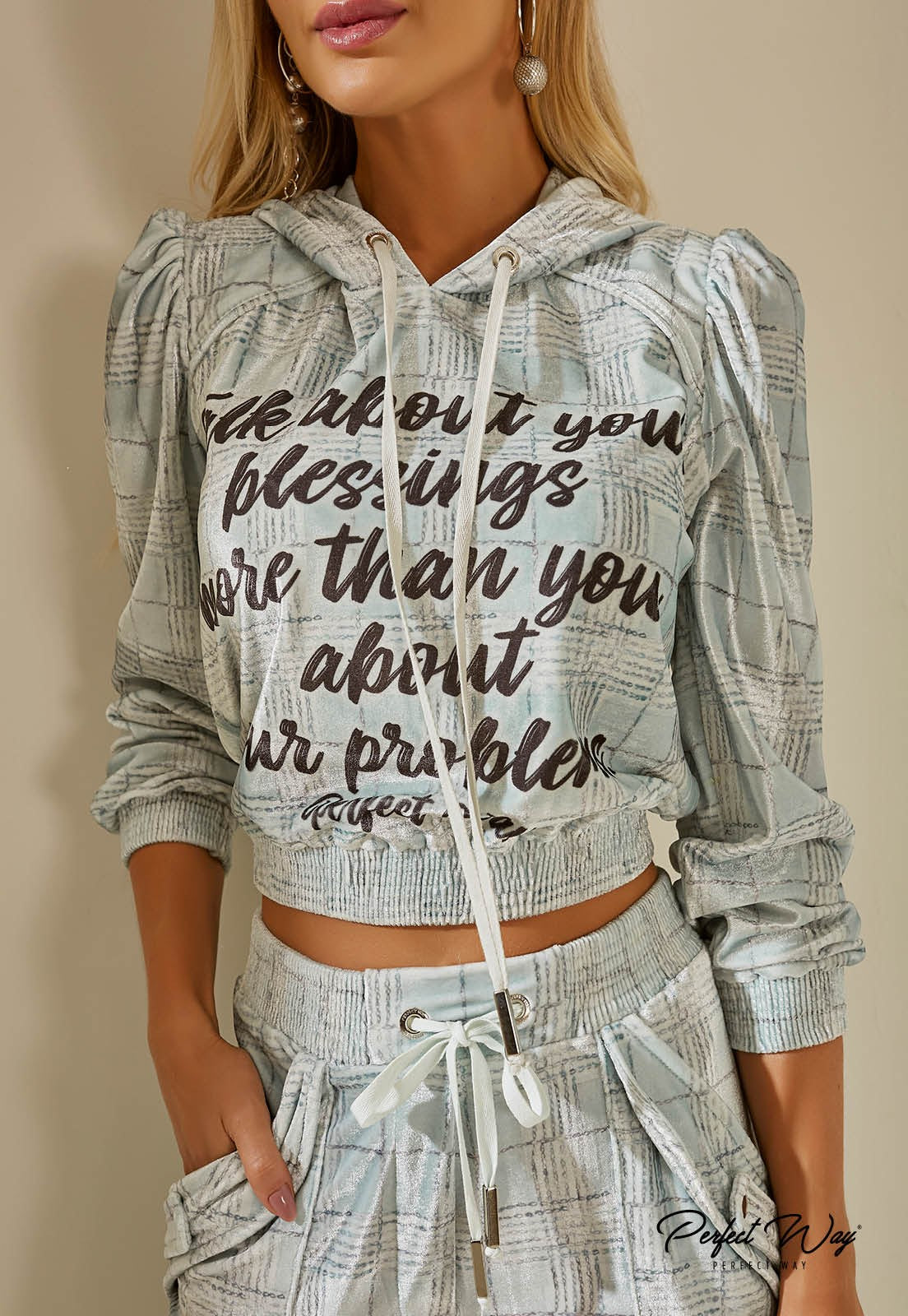 "Talk about your blessings more than about your problems." Cropped Hoodie