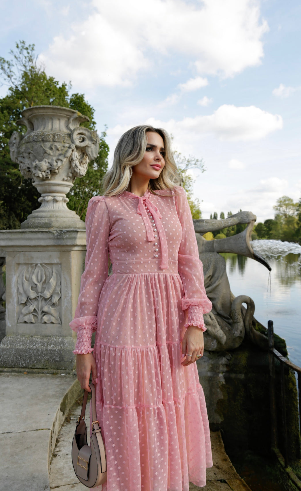 Katarina - Light Pink Lightweight Midi Dress