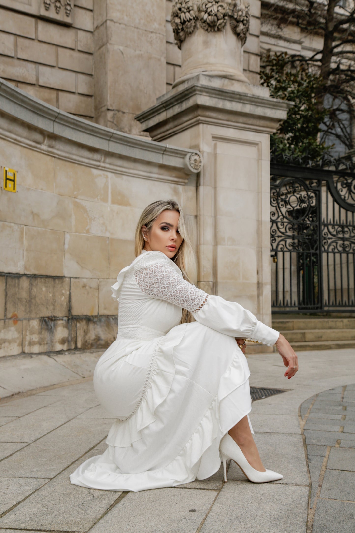 Catarina - White Long Sleeve Midi Dress